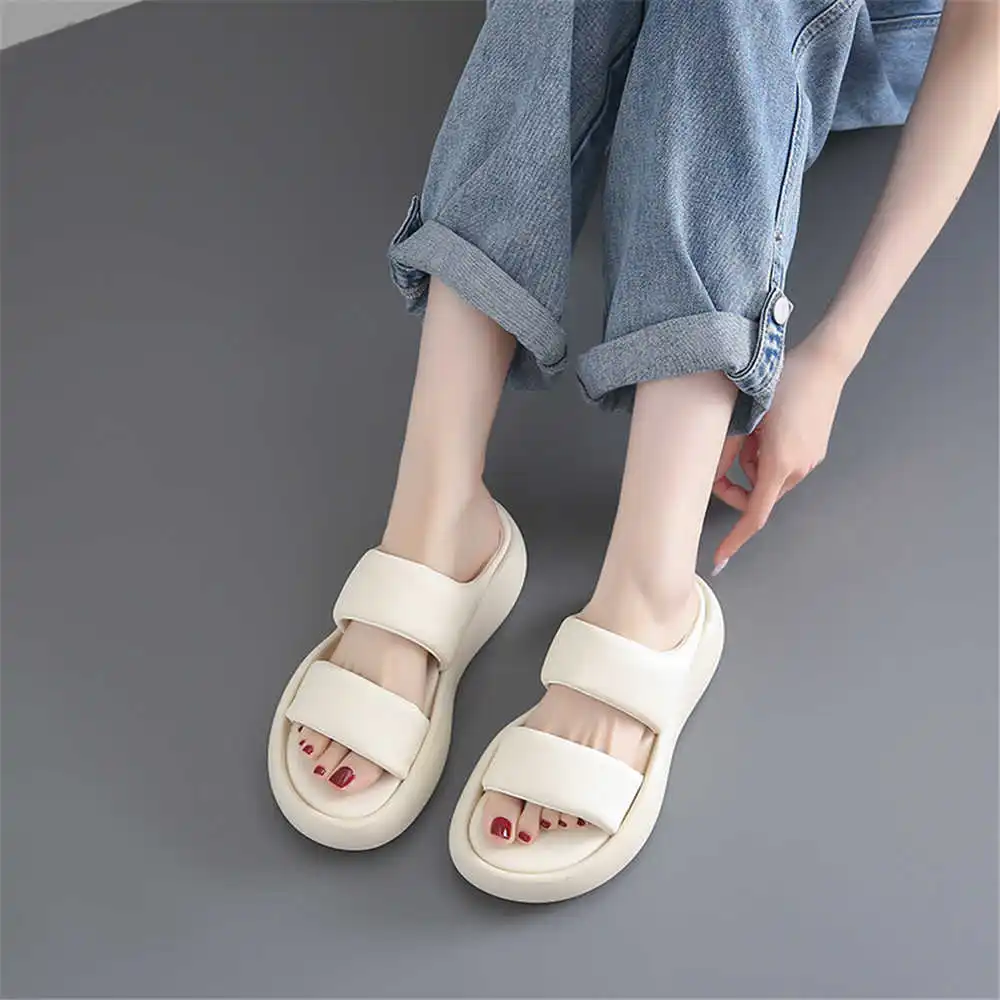 Size 39 Strip sepatu musim pan - Luxury Lifestyle Resort ulasan dan harga