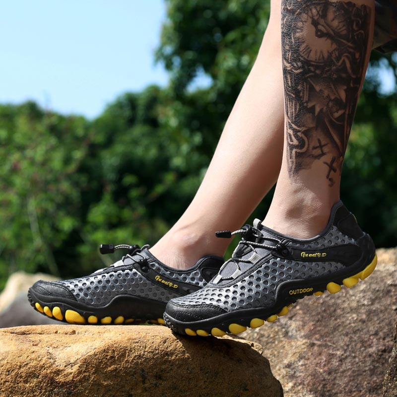Trekking Gunung Sepatu Olahrag - Luxury Lifestyle Resort ulasan dan harga