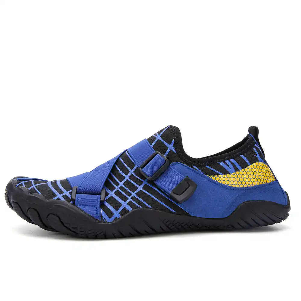 Sandal pantai bermotif ukuran  - Luxury Lifestyle Resort ulasan dan harga