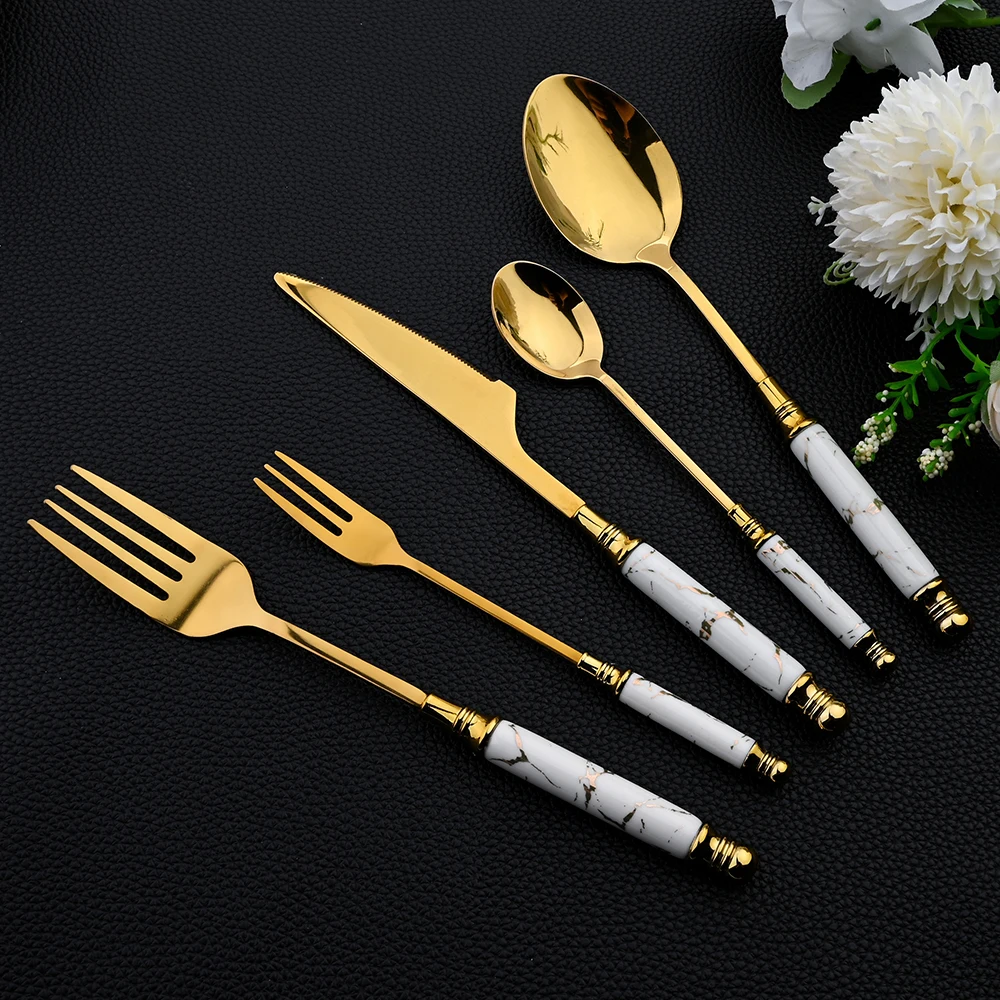 16 Buah Set Peralatan Makan Se - Gold Plated Cutlery ulasan dan harga